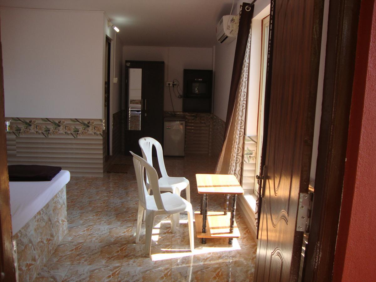 Leon Hide Out Guest House Vāsco Da Gāma Eksteriør billede